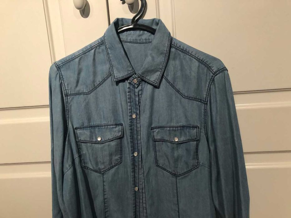 1  peça  denim camisa  muito bonita marca PEDRO DEL HIERRO  S