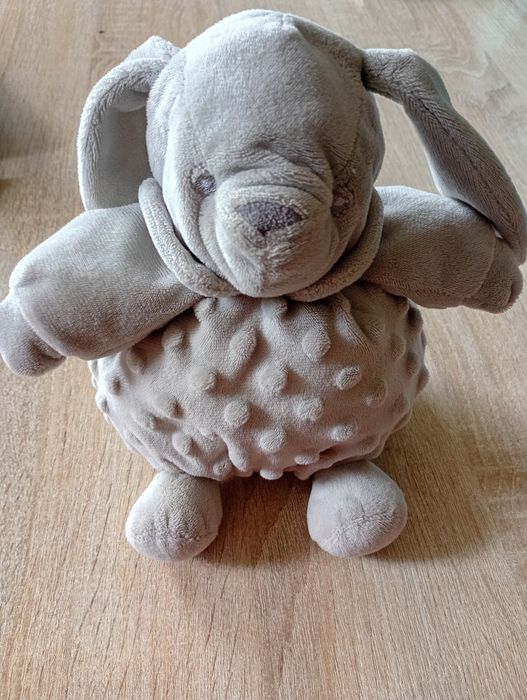 Króliczek Dou Dou – przytulanka sensoryczna dla niemowląt 18 cm (P116)