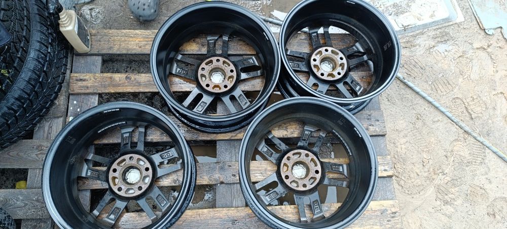 Диски Рено Трафік/Дачія Дастер/Нісан R16/5×114.3/6.5J/ЕТ50/DIA66.1; ідеальний комплект, з Німеччини