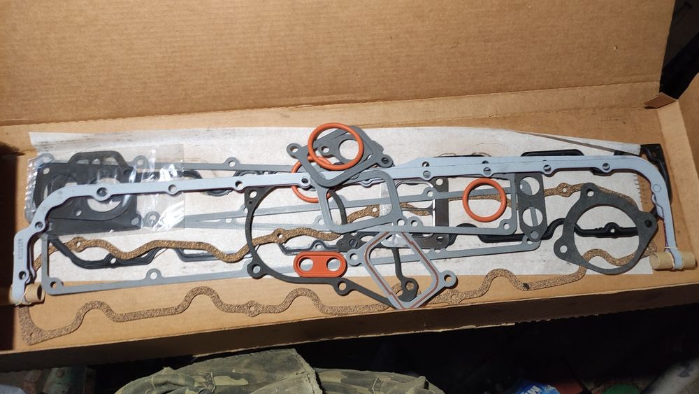 Ремкомплект двигуна манжета ущільнення клапан запчастини John Deere RE