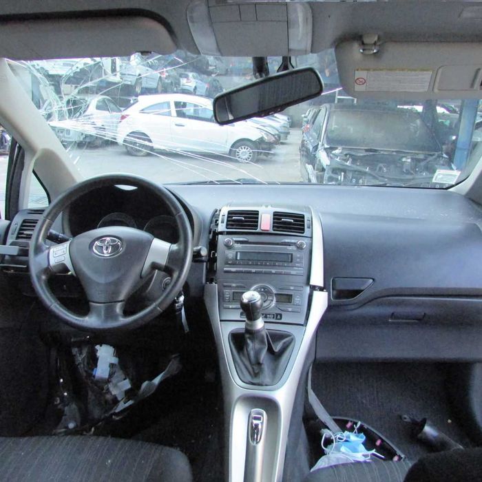 Toyota Auris 1.4D-4D de 2007 - Peças Usadas