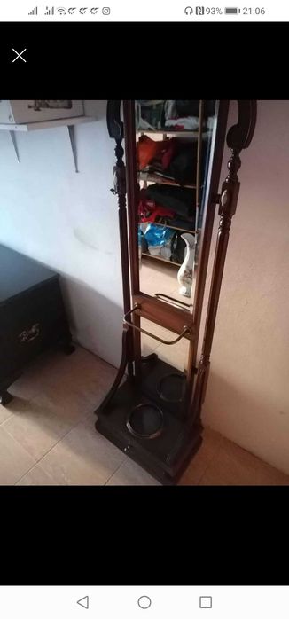 Bengaleiro e suporte para guarda chuvas