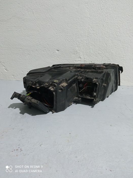 Farol esquerdo Audi A8 D3 de 2003 a 2005