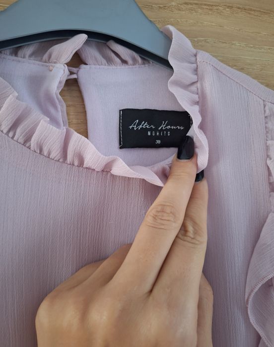 Liliowa Sukienka Mohito r. M Elegancka Falbany Długi Rękaw Podszewka