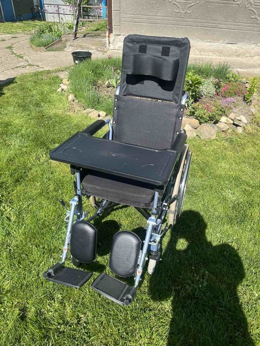 Інвалідніа коляска