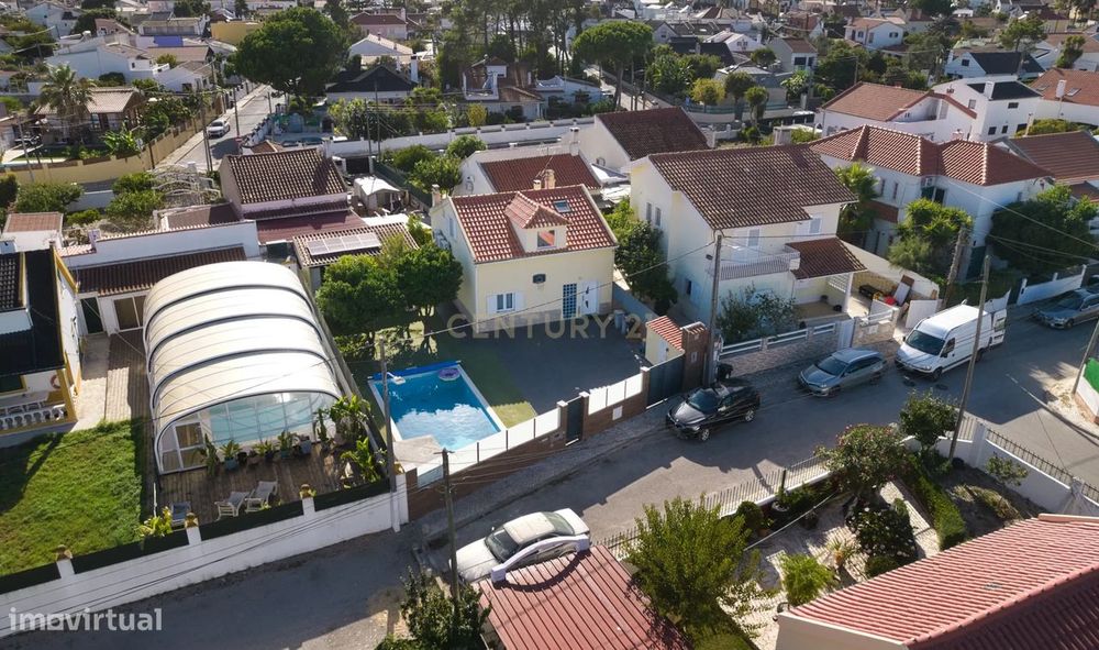Moradia Térrea T3  com Piscina- Furo água  - Aroeira