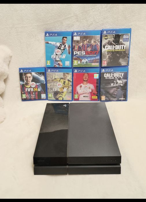 PS4 (ORIGINAL) De 500gb, com 2 comandos, CABOS,  E 7 JOGOS!