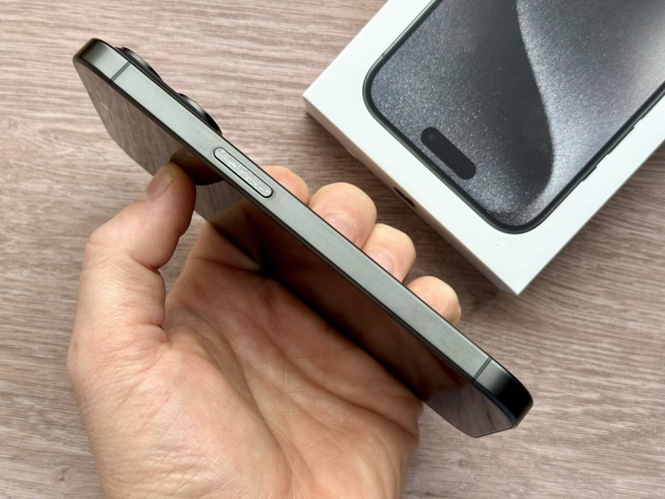 Apple Iphone 15 Pro Black Titanium 1 tb акб 87%