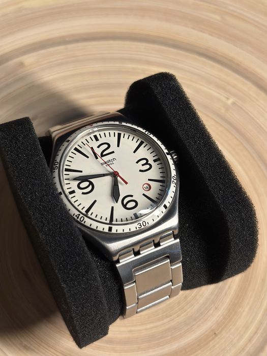 Swatch  Caterhblack YWS403C