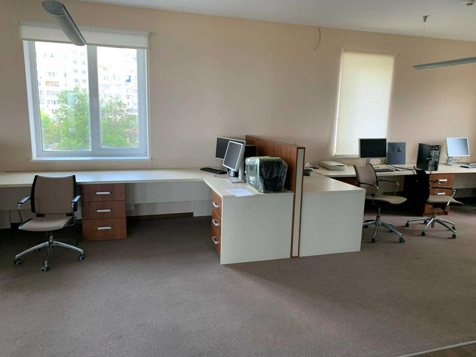 Здається офіс 170 м. кв. в центрі Чорноморська