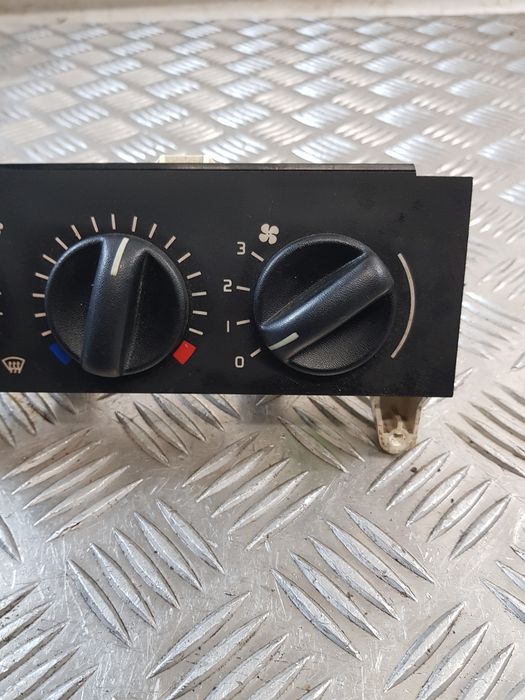 Panel Nawiewu 133761F Opel Movano A 01R-