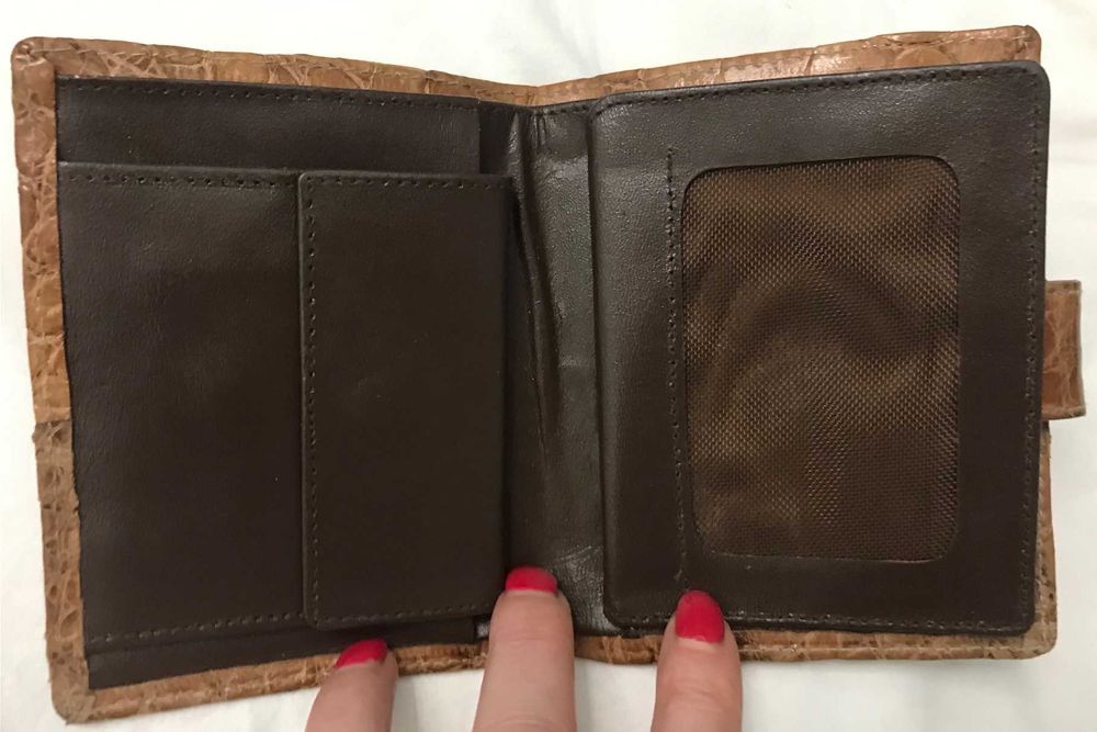 Продам портмоне из кожи крокодила