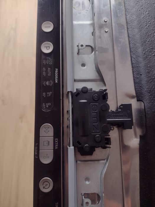 zmywarka hisense uszkodzona