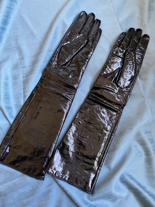 Довгі перчатки рукавички жіночі латексні вінілові лакові лаковані