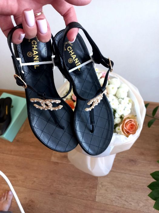 Босоніжки 37,38, 39 Chanel