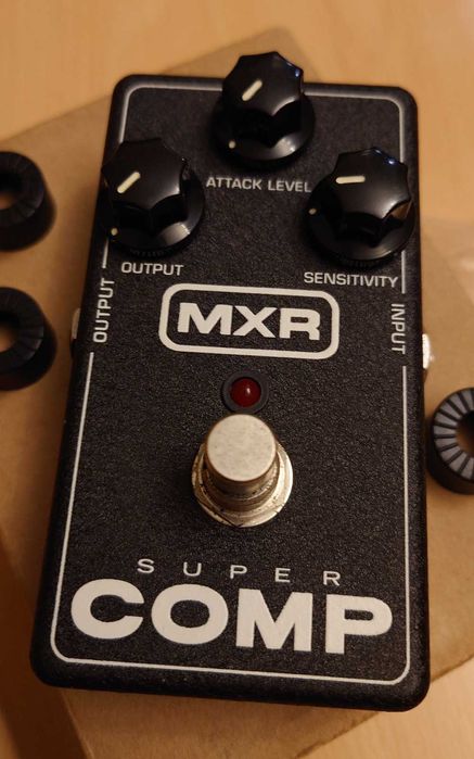 MXR M-132 Super Comp - класичний аналоговий компресор