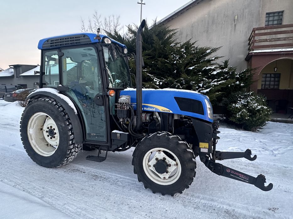 Ciągnik sadowniczy New Holland T4030N  TUZ  EHR