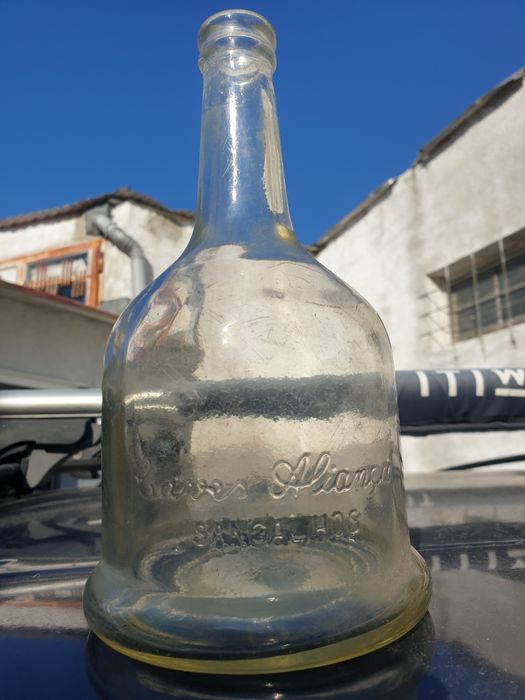 Garrafa antiga caves aliança