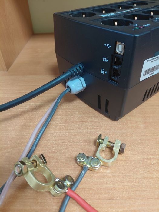 Інвертор дбж ббж TRIPP-LITE 450 w