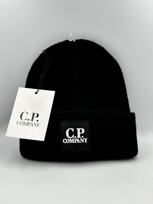 Шапка CP Company black колекция 2024