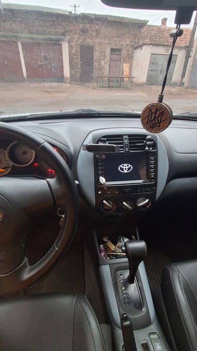 Toyota rav4 2004 2.0