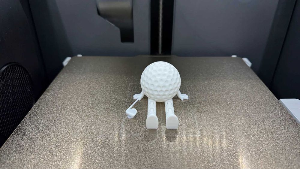 Bola de golf articulada