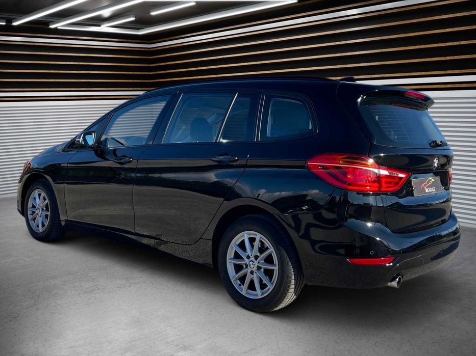 BWW 218d 2.0d 150cv Autom. 7Lug c/Garantia - desde 289€ p/mês