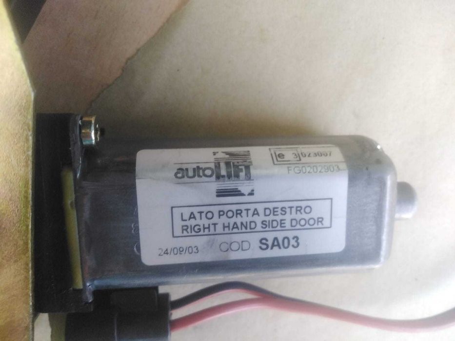 Elevador Elétrico NOVO Seat Ibiza 5P de 1993 Frente Direito
