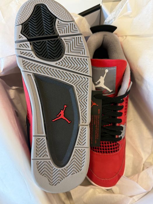 Air Jordan 4 Retro "Toro Bravo" — Tam. 42 (Homem) — NOVAS EM CAIXA