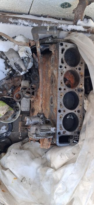 Блок циліндрів ВАЗ 2103 карбюратор