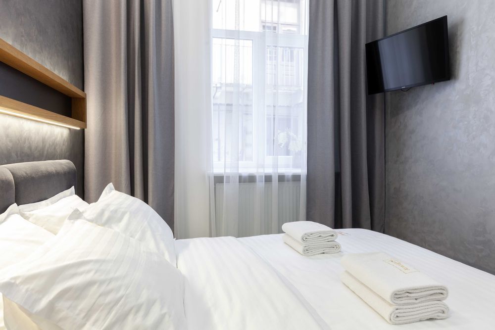 вул. Куліша 29/Оренда житла подобово 3-кімнатна квартира/для 8 осіб