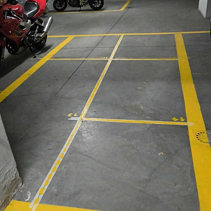 Parqueamento para motas
