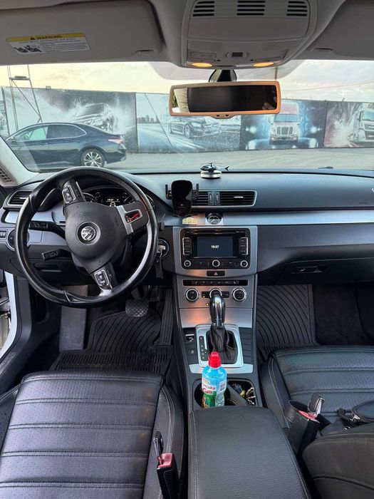 Volkswagen CC Luxury  2012