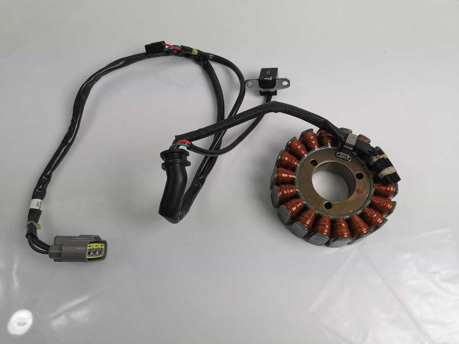 Triumph Daytona 660 Tiger 660 Trident 660 Oryginalny Alternator Prądnica Stojan  T1304201 Sprawna