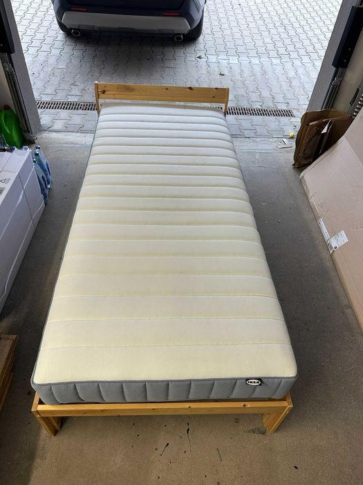 Łóżko IKEA rama + materac 90x200 cm