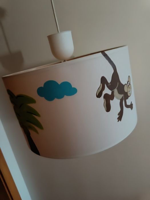 Candeeiro de teto de criança pintado à mão
