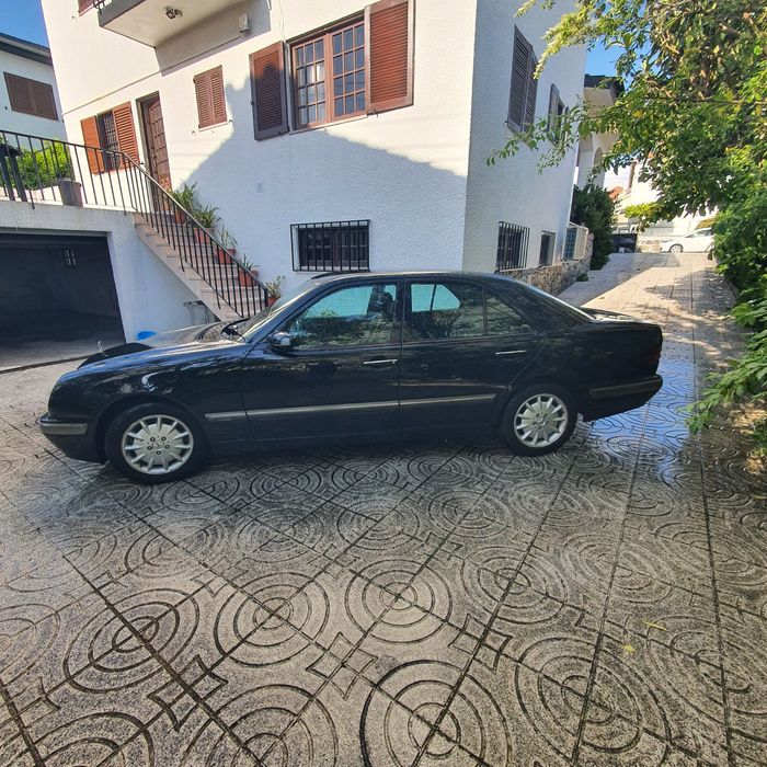 Mercedes Casse E 220 CDI. Ano 2001. IMACULADO.
