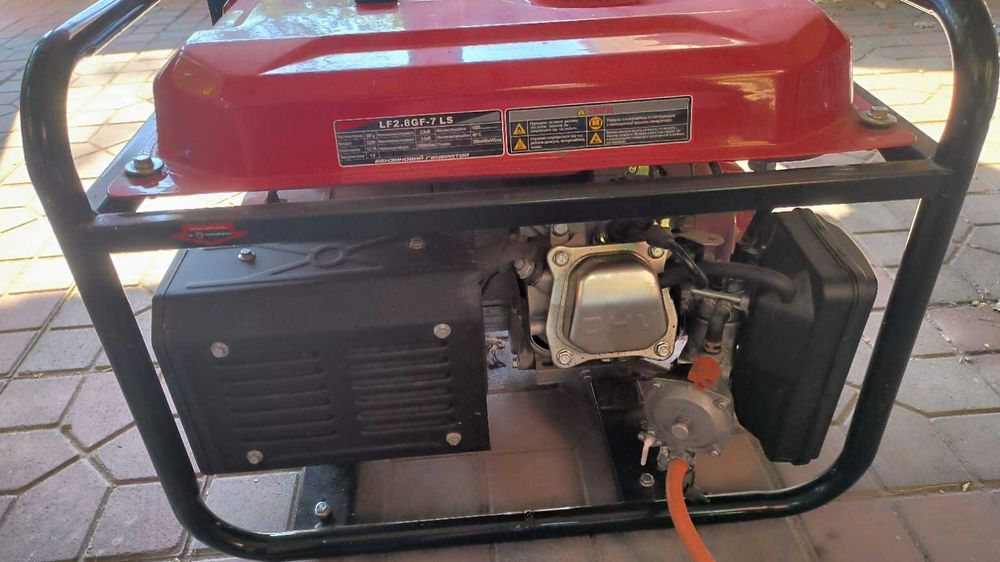 Генератор Газ + бенз + полный бак LIFAN LF2.8GF-7 LS
