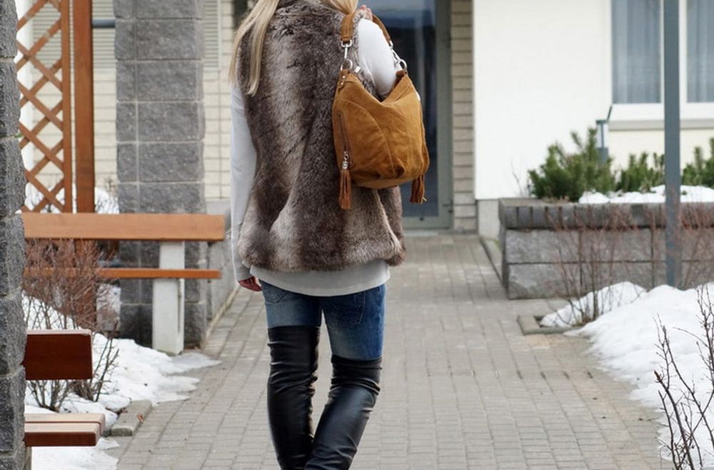 VERA PELLE torebka damska zamszowa worek z frędzelkami V322 camel