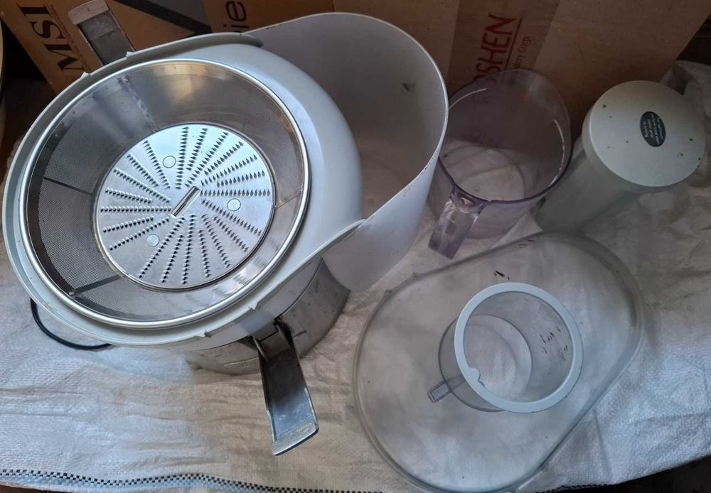 Соко вижималка KENWOOD  JE 750 в робочому стані, Б/в