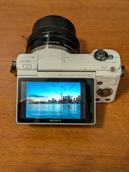 Câmera Sony a5000