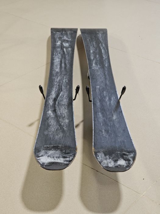 Narty dziecięce 100cm Rossignoll, przygotowane do sezonu.