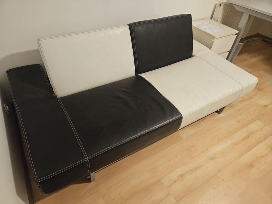 Kanapa rozkładana z pojemnikiem na pościel