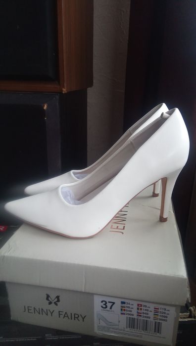 Sprzedam buty slubne kupione w ccc