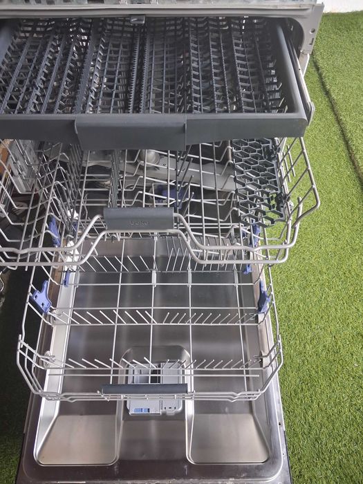 Maquina loiça encastre Beko