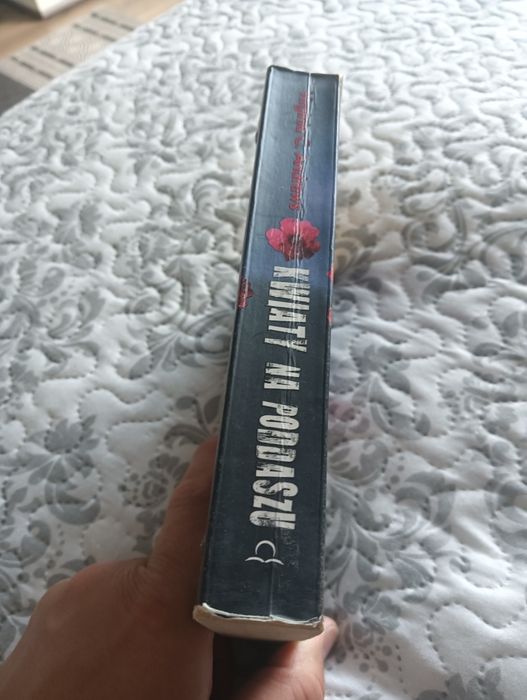Virginia C.Andrews Kwiaty na poddaszu