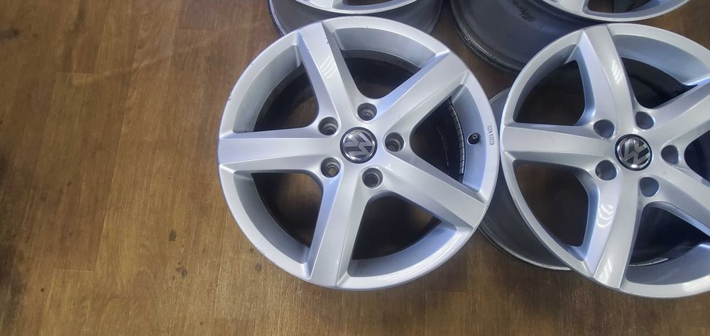 Диски 5 130 R18 Volkswagen Toureg 8J, R18, ET53, ЦО71,5 Оригінал