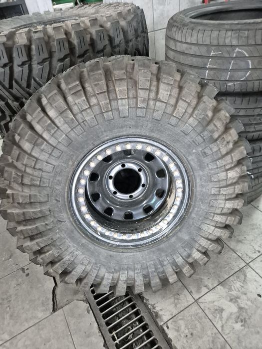 Pneus 35 trepador e jantes