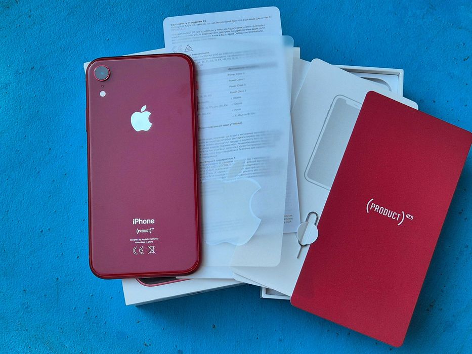 iphone Xr RED 64 gb 77%