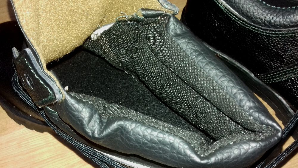 Buty robocze r. 42 **Nowe**